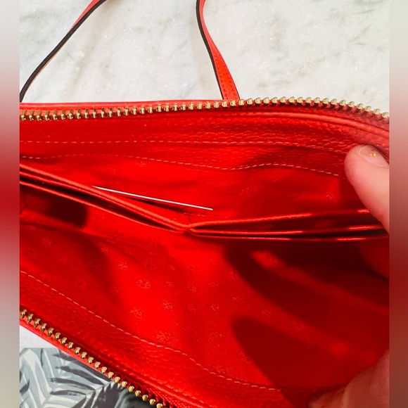 Tory Burch 🐚🪸⛵️seahorse clutch purse with red removable strap. Limited Edition - Picture 7 of 7